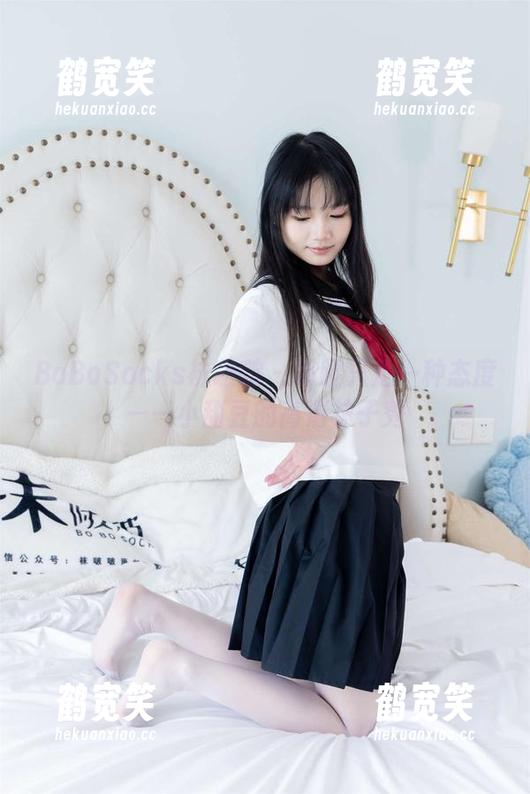 BoBoSocks袜啵啵 - 单腿只是一种态度——小甜豆的高清袜子秀