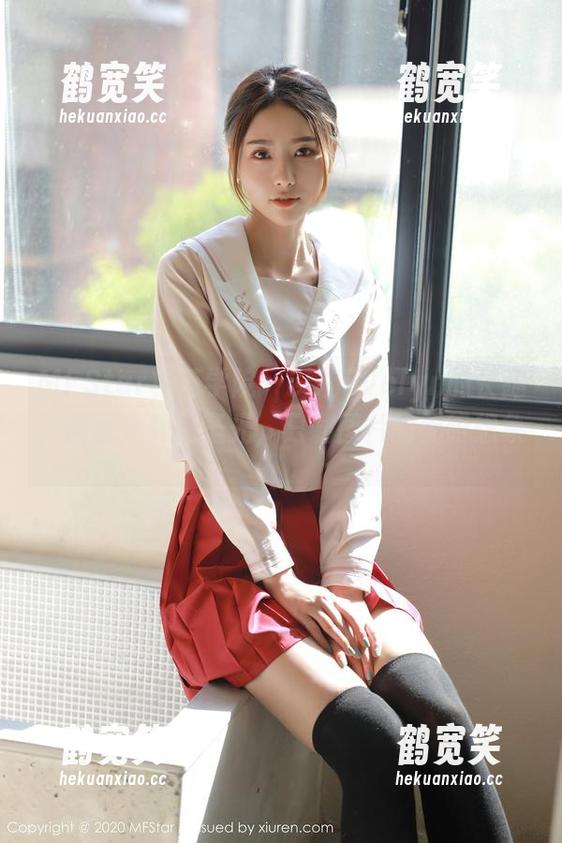 MFStar模范学院-艾莉Evelyn MFStar模范学院 - 艾莉Evelyn的长腿,画面安静无圣光,只剩图片的无限想象。