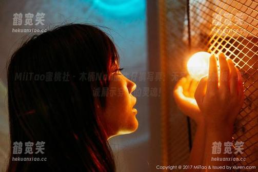 MiiTao蜜桃社-木楠Nan MiiTao蜜桃社 - 木楠Nan的牛仔裤写真:无圣光、无滤镜,真诚展示穿着的灵魂!