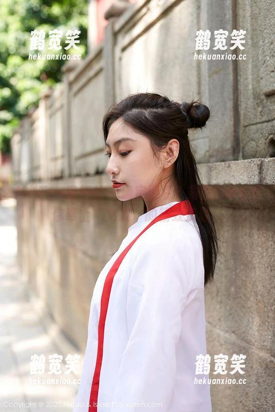 MiiTao蜜桃社-露西Lucy MiiTao蜜桃社 - 确定要看?露西Lucy为你奉上“女友”的精致资源。