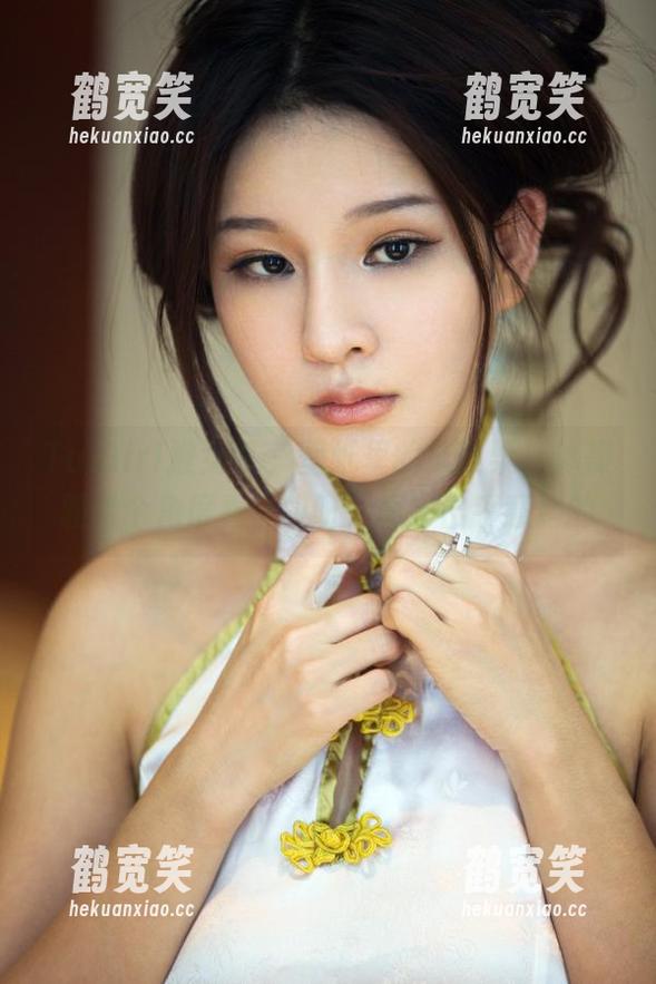 TuiGirl推女郎-艾栗栗 TuiGirl推女郎 - 壁纸里的艾栗栗,体操服换个角度看,哎呀,真够出乎意料的