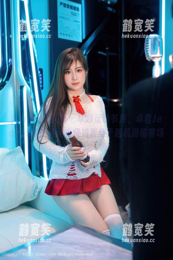 Xiuren秀人网-卓君Jeanes Xiuren秀人网 - 卓越运动书库,卓君Jeanes的图库让人恍如置身于随机滑稽赛场。