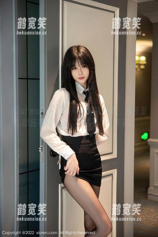 Xiuren秀人网-爱酱里 Xiuren秀人网 - 高清图库特供:爱酱里的连衣裙时刻,果然不让人失望。