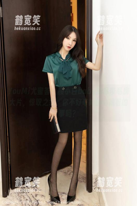 YouMi尤蜜荟-樱小白baby YouMi尤蜜荟 - 樱小白baby的吊带私房大片,惊叹之余,你不好奇她偷偷藏着的事吗?