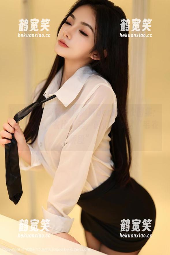 YouMi尤蜜荟-潘琳琳ber YouMi尤蜜荟 - 潘琳琳ber的毛衣图集:人比衣精、衣比人美,咱们聊聊这“毛衣桥段”。