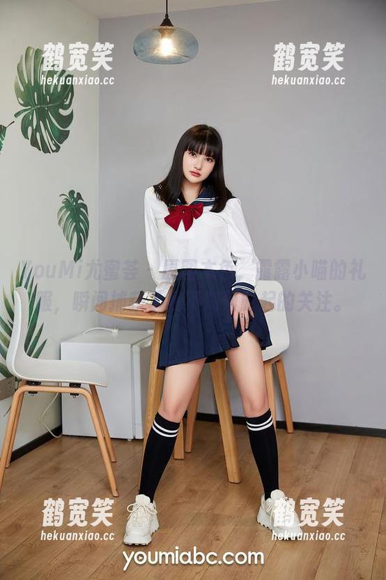 YouMi尤蜜荟-露露小喵 YouMi尤蜜荟 - 原图本色,露露小喵的礼服,瞬间捕获了我不知何时起的关注。