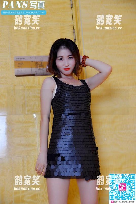 pans - 英英泳衣之美：图片不错，但那背景看起来能游几米呢？