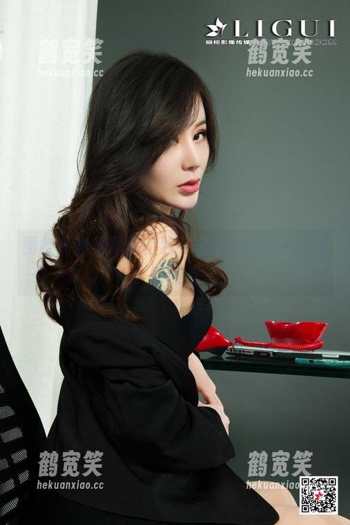 丽柜-小熊 丽柜 - 小熊再次上线,来聊聊她的丝袜写真合集