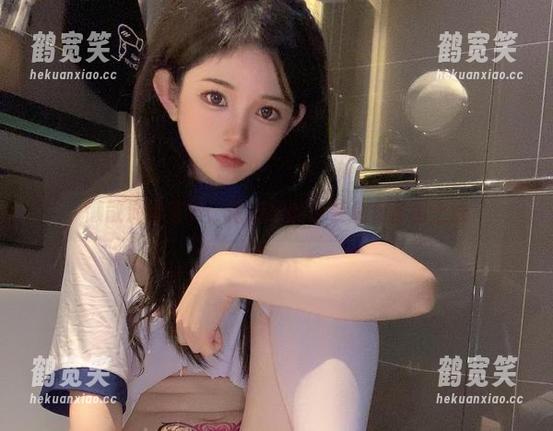 倦倦喵 懒散游泳宝典:倦倦喵的泳装免费套图上线