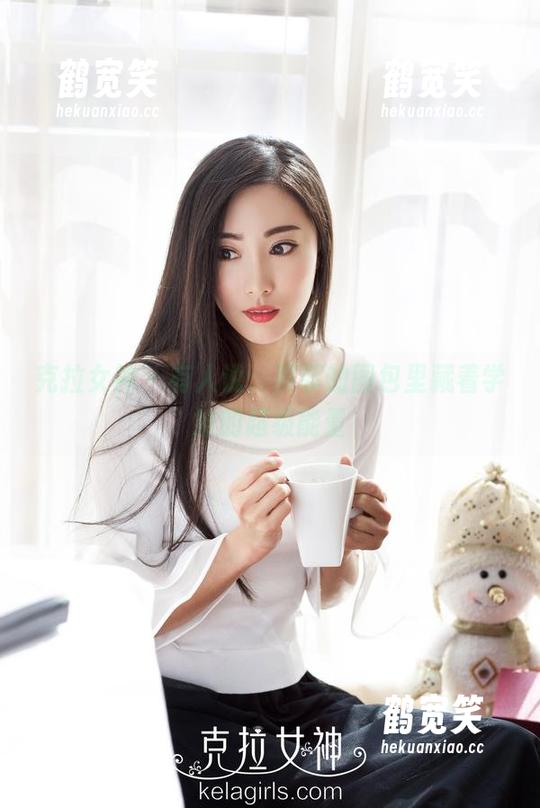 克拉女神-慕菲 克拉女神 - 有人说,慕菲的图包里藏着学妹的超级能量