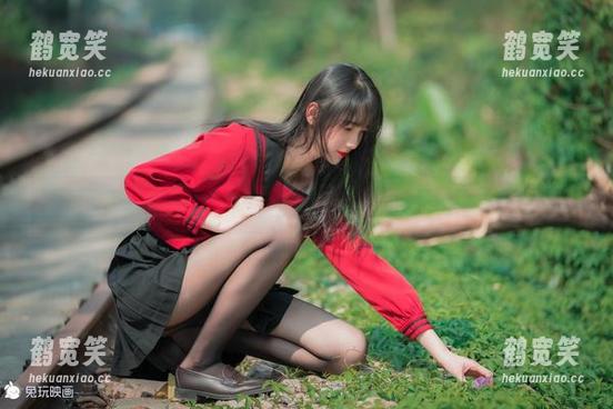 最新出炉：兔玩映画的枇杷和白丝，令人感到一丝尴尬的诱惑