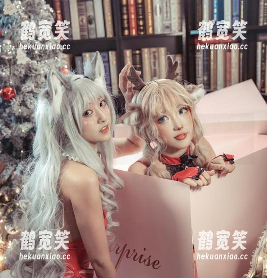 尴尬又迷人，刺青Poi姐姐的写真分享让我不自觉地想多看几眼。