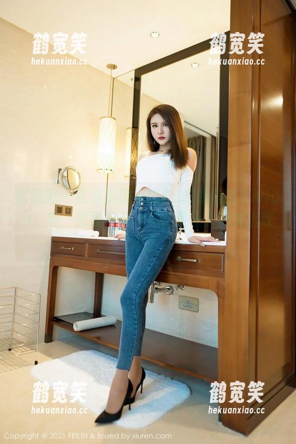 嗲囡囡-K8傲娇萌萌Vivian 嗲囡囡 - 高清美图中的K8傲娇萌萌Vivian,哇,那双长腿,实在是让人想发出叹息!