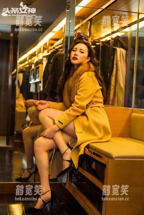头条女神 - 这画风变了，信悦儿的学妹作品集太有意思了！