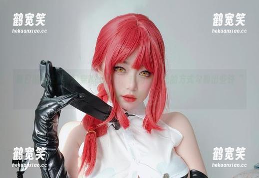 女主K 夏日的女主K,没穿啥比基尼,却用无圣光的方式勾勒出些许“娇羞”态度。