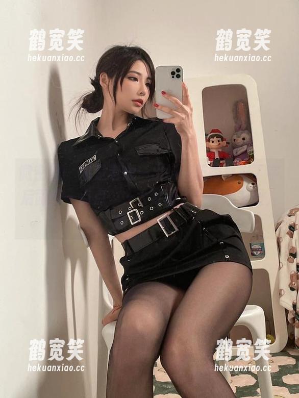 妮是老虎 微密圈 - 妮是老虎一出场,蓝蕾丝黑丁字后面那一点点……太讨喜了!精选美图,值得一看。