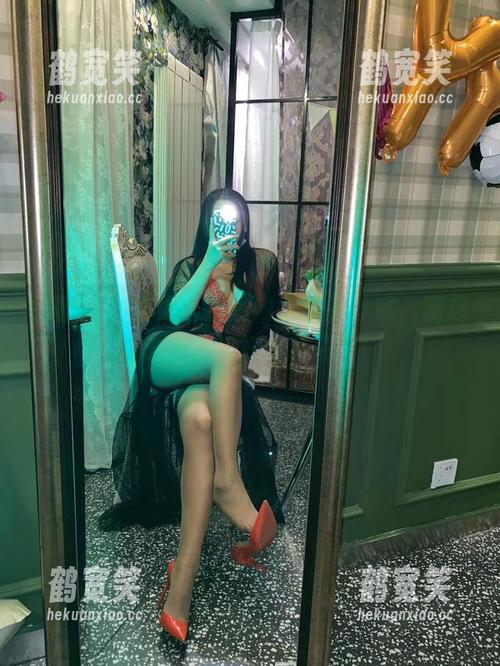 微密圈 - 宸大小姐的内衣写真，哦，我想找个地方好好分析一下！
