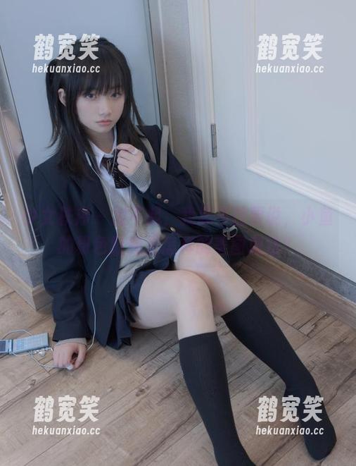 少女秩序 - 对不起，我忍不住要说，小鱼的粉色肚兜是怎样的美图魔法？