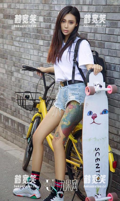 尤果网-李莉莉 尤果网 - 李莉莉的新款蕾丝图片,超性感又不至于直白,让人出乎意料呢。