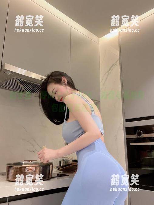 左公子666 微密圈 - 呼叫左公子666,泳装与私拍图包的完美邂逅!