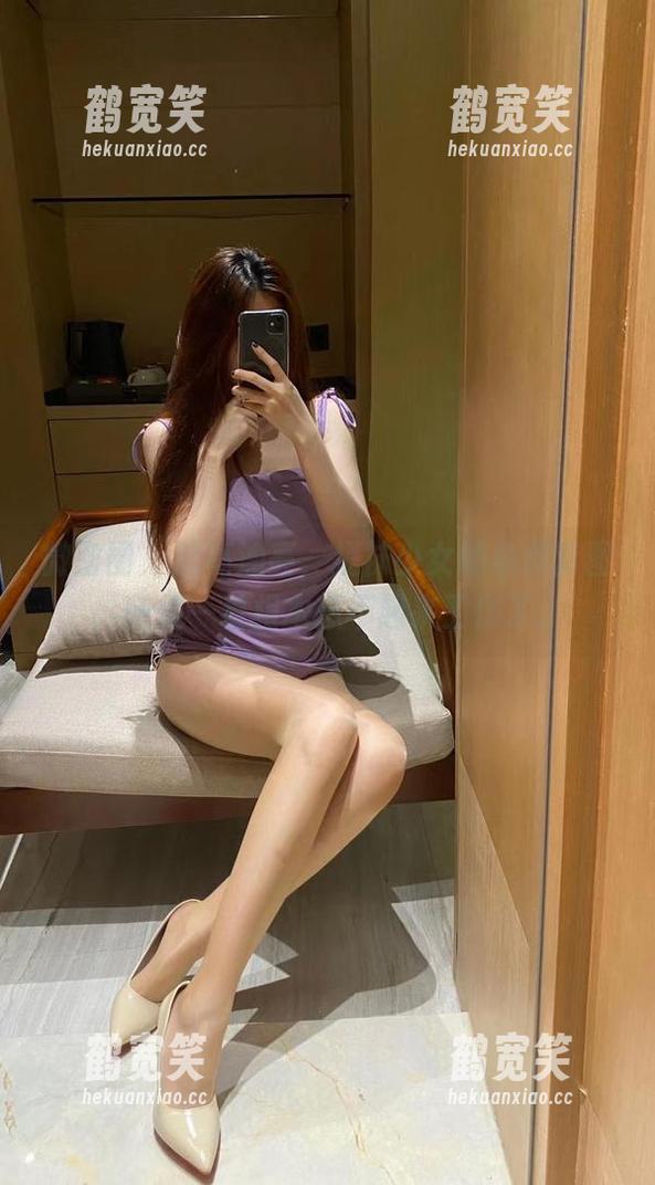 提袜少女 微密圈 - 油亮油亮,提袜少女的免费套图,随便一看根本想不起来工作了。