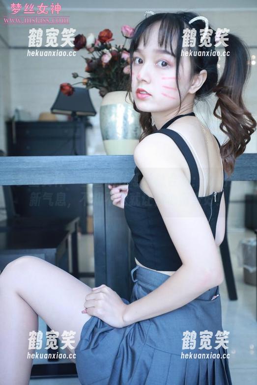 梦丝女神-雪馨 梦丝女神 - 雪馨的性感丝袜合集:穿出清新气息,不知不觉就让你心情变好!