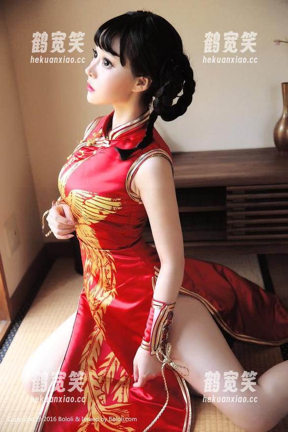 波萝社-柳侑绮 波萝社 - 进了厨房,柳侑绮把颜值提升到了一流水准,厨娘套图分享指日可待。