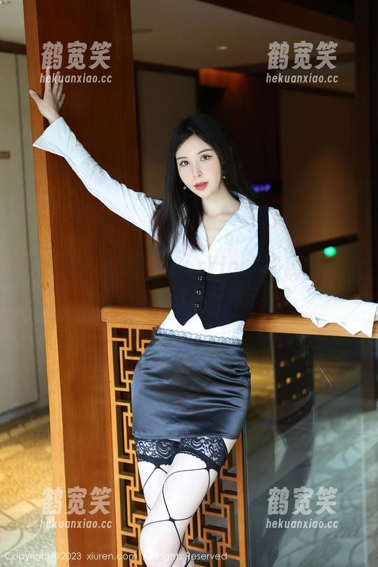 秀人网 - 当女仆与FoxYini孟狐狸相遇，你敢想象这作品的样子吗？