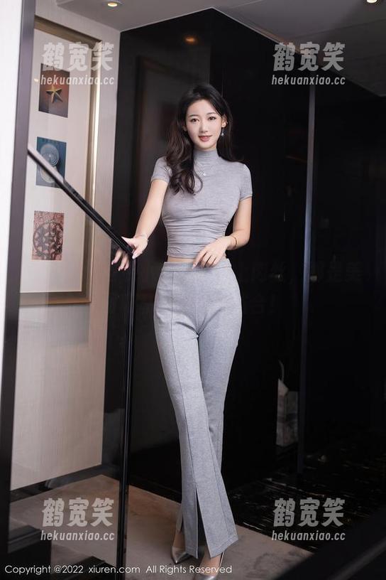 秀人网-小小白思宜 秀人网 - 当小小白思宜遇上肉丝,那是美图和私拍的完美结合!