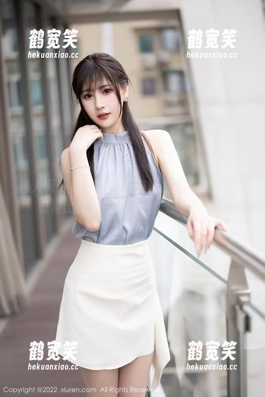 秀人网-绮里嘉Ula 秀人网 - 写真界的新宠!绮里嘉Ula的连衣裙比我家墙上的壁纸还要耀眼。