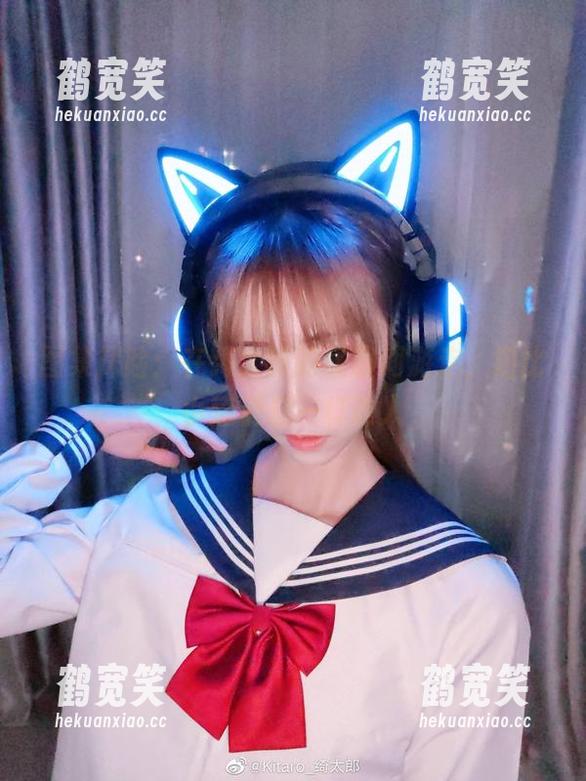 绮太郎 图集探险:在绮太郎的美脚间游走,堪比小道消息一样诱人
