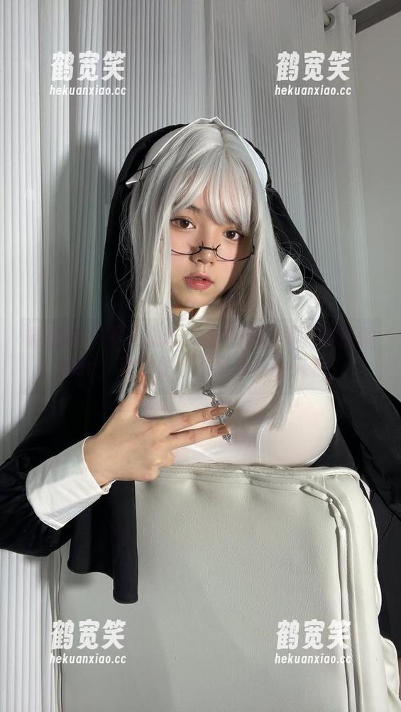 微密圈 - 下载暴击：黑色绸缎裙下的葱油饼er，果然是个不可小看的人物！