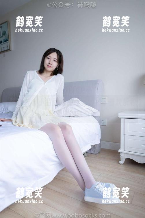 袜啵啵-小甜豆 袜啵啵 - 小甜豆的在线美图,带着欢乐和一丝无奈的除夕花絮