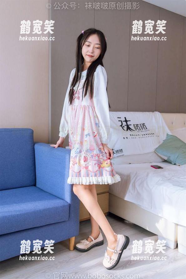袜啵啵 - 糯米的办公室写真合集：闲聊与闪光的交集