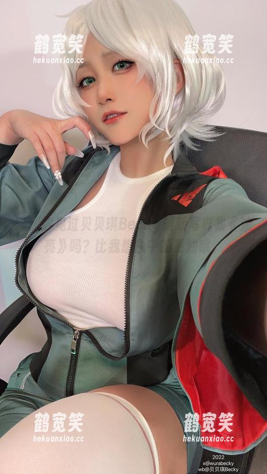 贝贝琪Becky 喂!你见过贝贝琪Becky最新写真集《油亮》吗?比我想象中的更油哦。