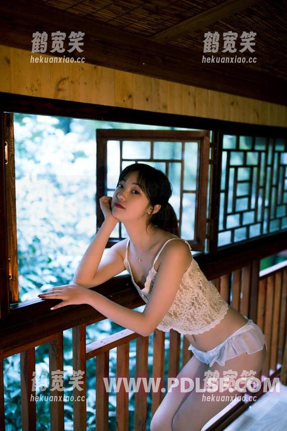 轰趴猫-陈雅漫 轰趴猫 - 夏天随手一拍成写真集,陈雅漫就是那个不按常理出牌的人,快来下载试试,她的疯狂!